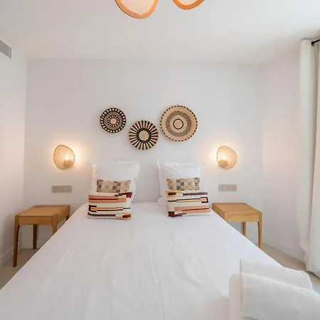 Апартаменты Place Des Lices -2bdr-6p- Tropez *